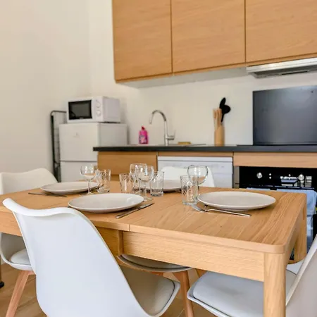 Maisonnette Proche Centre Et Hébergement de vacances